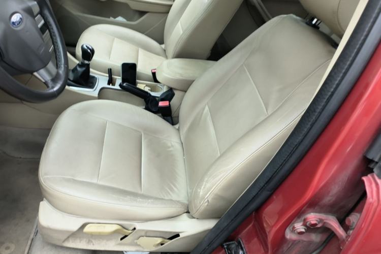 Used Ford Focus 2013 Hatchback Classic 1.8L Manual Fashion Edition Left Front Seat