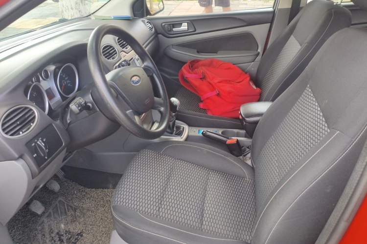 Used Ford Focus 2013 Hatchback Classic 1.8L Manual Base Model Left Front Seat