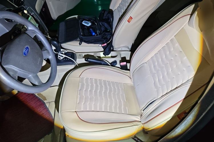 Used Ford Focus 2013 Sedan Classic 1.8L Automatic Base Model Left Front Seat