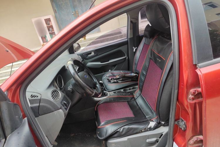 Used Ford Focus 2013 Hatchback Classic 1.8L Manual Base Model Left Front Seat