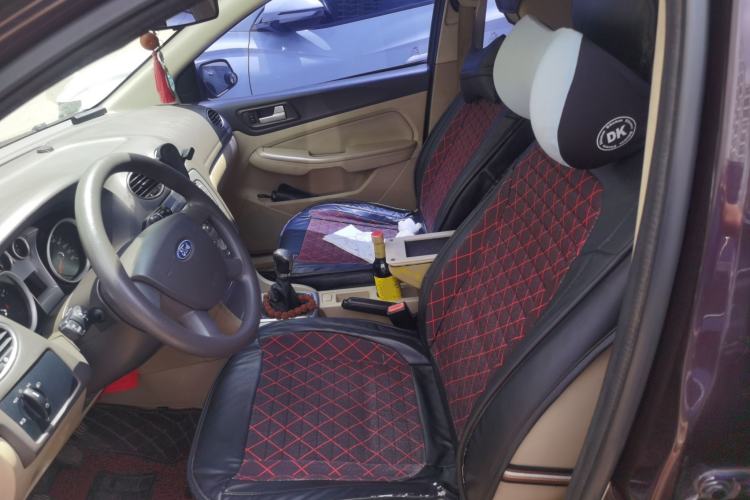Used Ford Focus 2013 Sedan Classic 1.8L Manual Base Model Left Front Seat