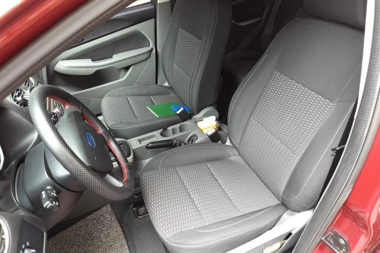 Used Ford Focus 2013 Hatchback Classic 1.8L Automatic Base Model Left Front Seat