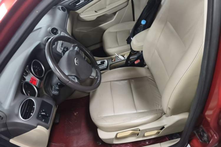Used Ford Focus 2013 Hatchback Classic 1.8L Automatic Fashion Edition Left Front Seat