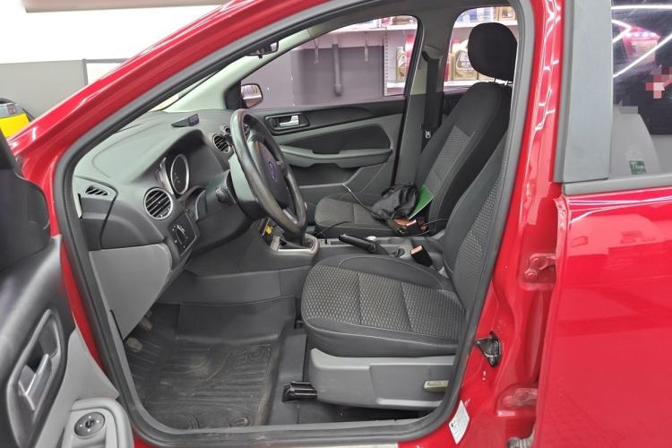 Used Ford Focus 2013 Hatchback Classic 1.8L Manual Base Model Left Front Seat