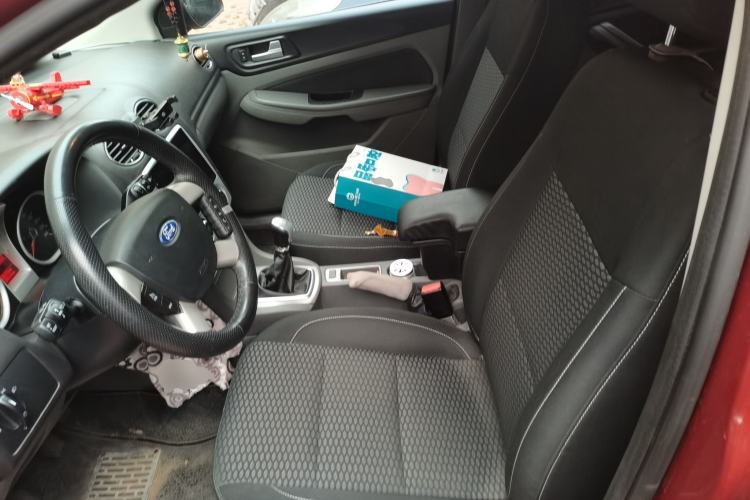 Used Ford Focus 2013 Hatchback Classic 1.8L Manual Base Model Left Front Seat