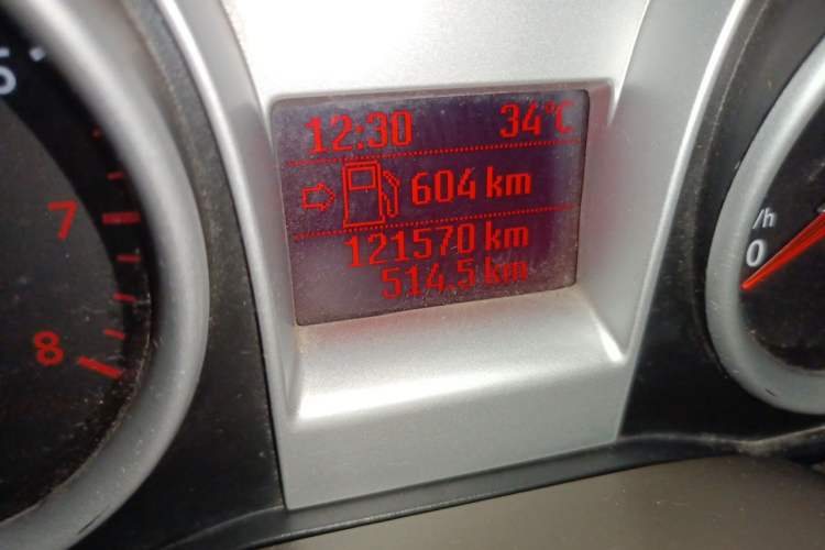 Used Ford Focus 2013 Hatchback Classic 1.8L Manual Fashion Edition Odometer Close Up