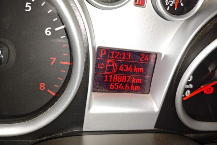 Used Ford Focus 2013 Hatchback Classic 1.8L Automatic Fashion Edition Odometer Close Up