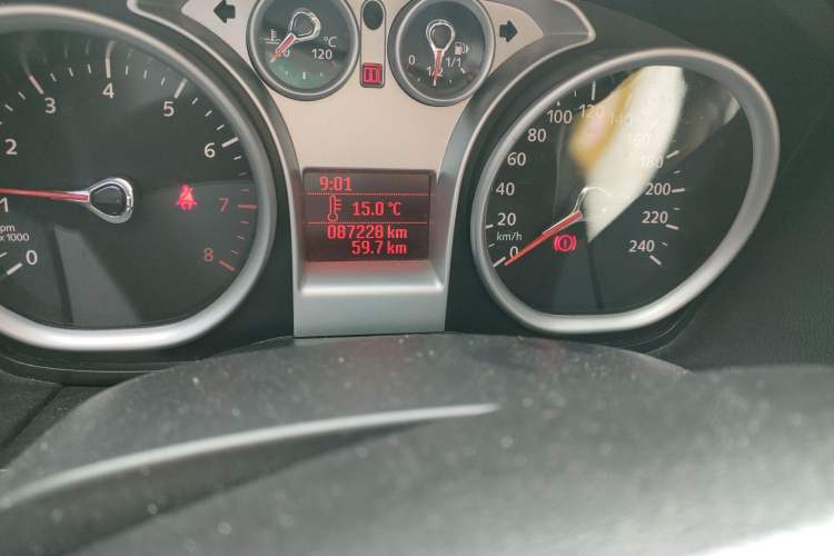 Used Ford Focus 2013 Hatchback Classic 1.8L Manual Base Model Odometer Close Up