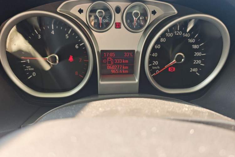 Used Ford Focus 2013 Hatchback Classic 1.8L Manual Fashion Edition Odometer Close Up