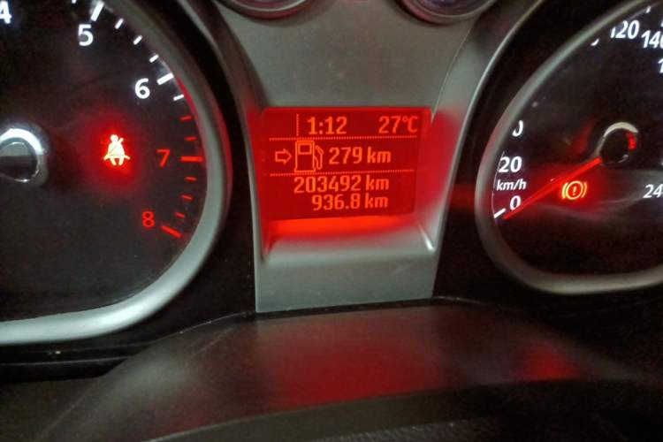 Used Ford Focus 2013 Hatchback Classic 1.8L Automatic Fashion Edition Odometer Close Up