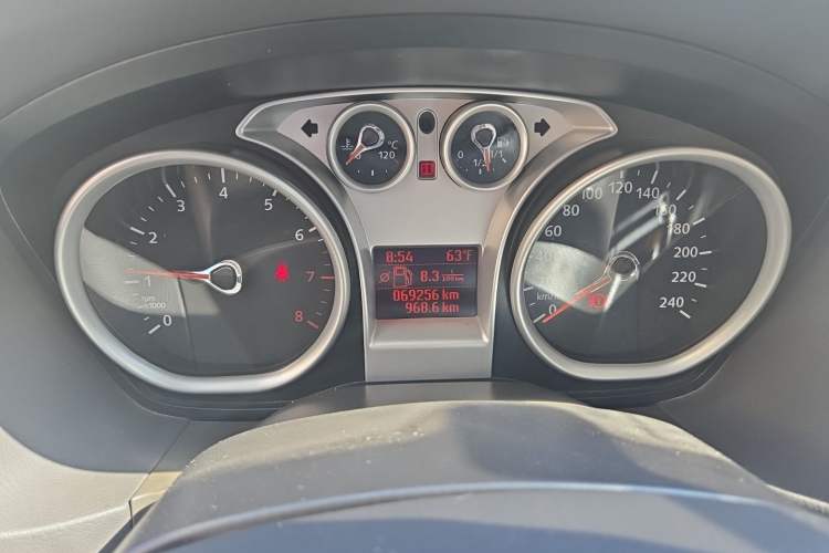 Used Ford Focus 2013 Sedan Classic 1.8L Manual Base Model Odometer Close Up