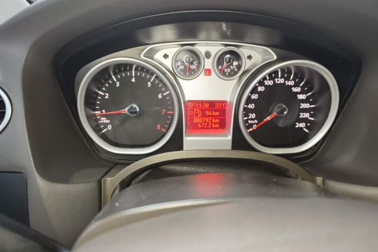 Used Ford Focus 2013 Hatchback Classic 1.8L Automatic Fashion Edition Odometer Close Up