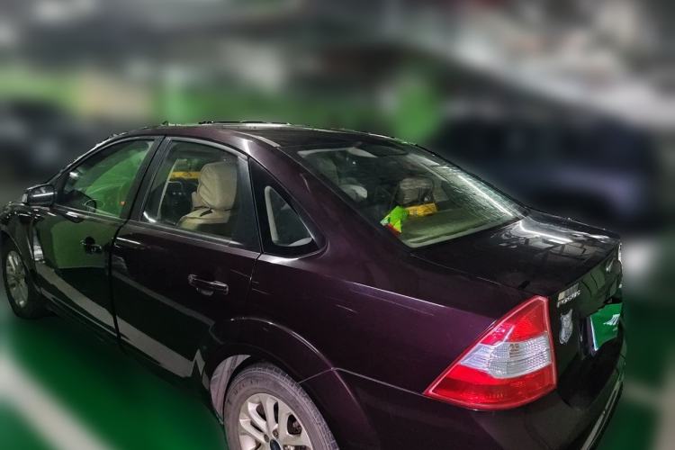 Used Ford Focus 2013 Sedan Classic 1.8L Automatic Base Model Rear Left 45 Deg
