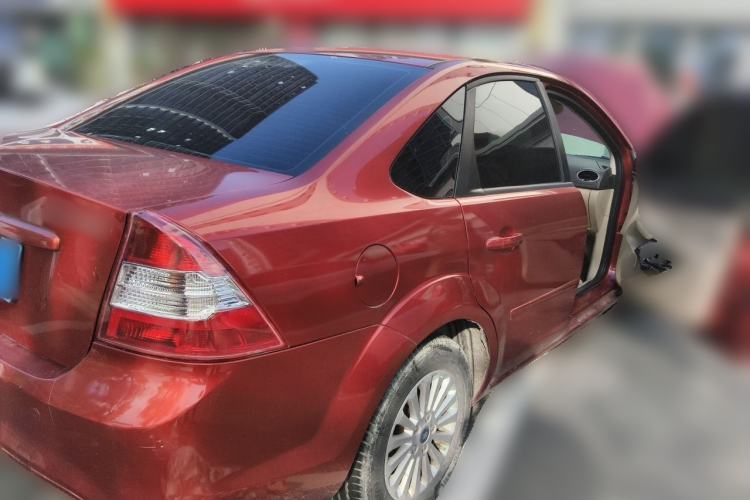 Used Ford Focus 2013 Sedan Classic 1.8L Automatic Fashion Edition Rear Right 45 Deg