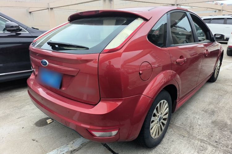 Used Ford Focus 2013 Hatchback Classic 1.8L Manual Fashion Edition Rear Right 45 Deg
