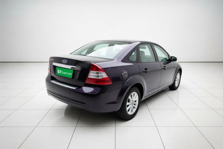 Used Ford Focus 2013 Sedan Classic 1.8L Manual Base Model Rear Right 45 Deg