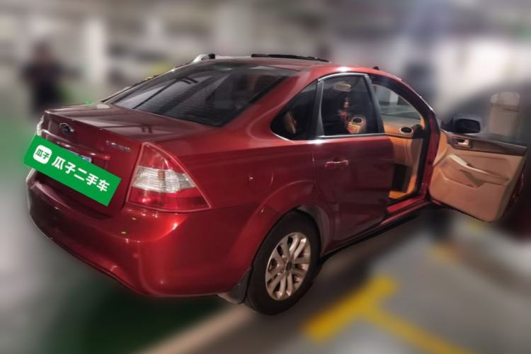 Used Ford Focus 2013 Sedan Classic 1.8L Automatic Base Model Rear Right 45 Deg