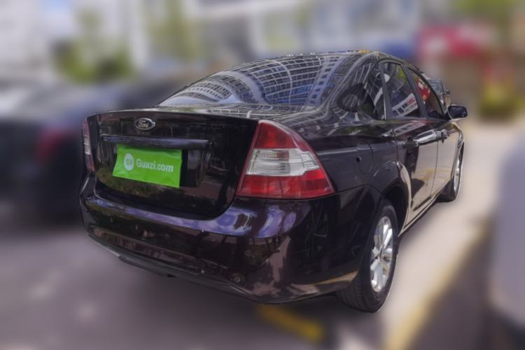 Used Ford Focus 2013 Sedan Classic 1.8L Manual Base Model Rear Right 45 Deg