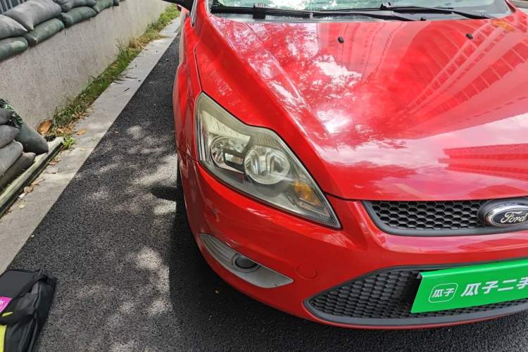 Used Ford Focus 2013 Hatchback Classic 1.8L Automatic Base Model Right Front Headlight