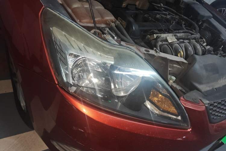 Used Ford Focus 2013 Hatchback Classic 1.8L Automatic Base Model Right Front Headlight