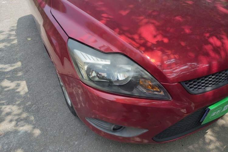 Used Ford Focus 2013 Hatchback Classic 1.8L Automatic Base Model Right Front Headlight