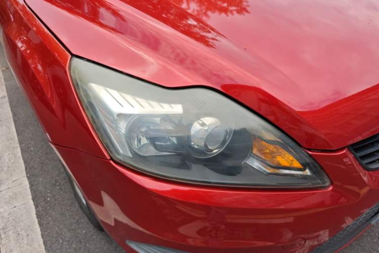 Used Ford Focus 2013 Hatchback Classic 1.8L Automatic Base Model Right Front Headlight