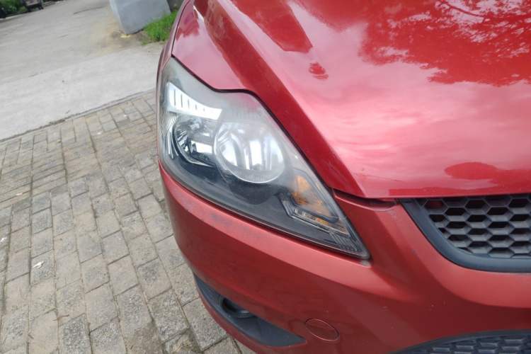 Used Ford Focus 2013 Hatchback Classic 1.8L Manual Base Model Right Front Headlight