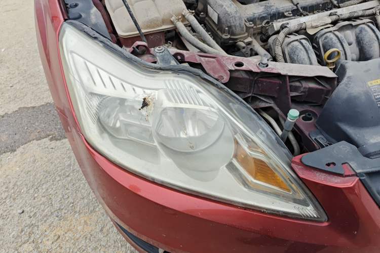 Used Ford Focus 2013 Sedan Classic 1.8L Automatic Base Model Right Front Headlight