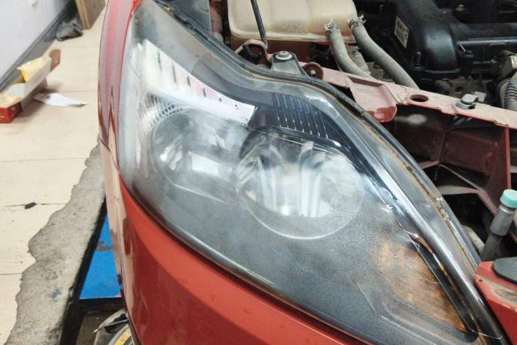 Used Ford Focus 2013 Hatchback Classic 1.8L Automatic Base Model Right Front Headlight