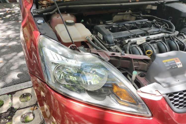 Used Ford Focus 2013 Hatchback Classic 1.8L Automatic Millionth Anniversary Edition Right Front Headlight