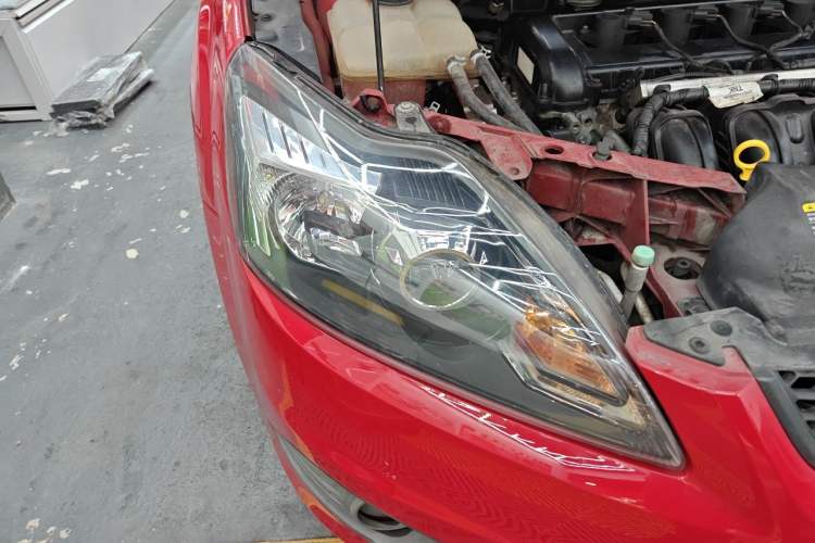 Used Ford Focus 2013 Hatchback Classic 1.8L Manual Base Model Right Front Headlight