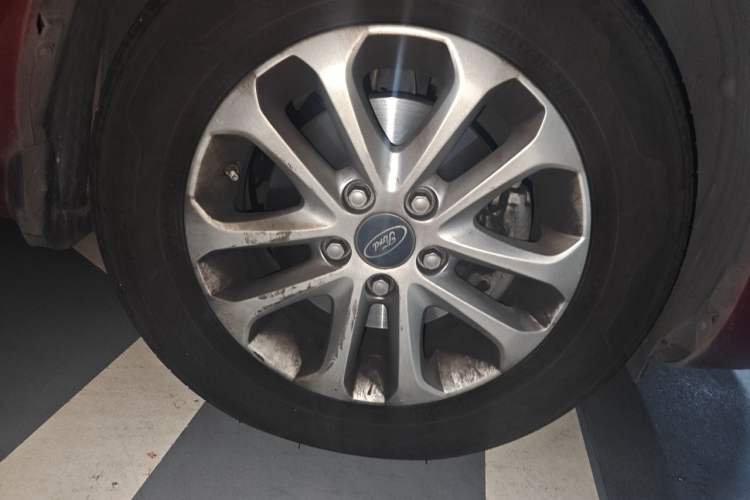 Used Ford Focus 2013 Hatchback Classic 1.8L Automatic Base Model Right Front Wheel Hub