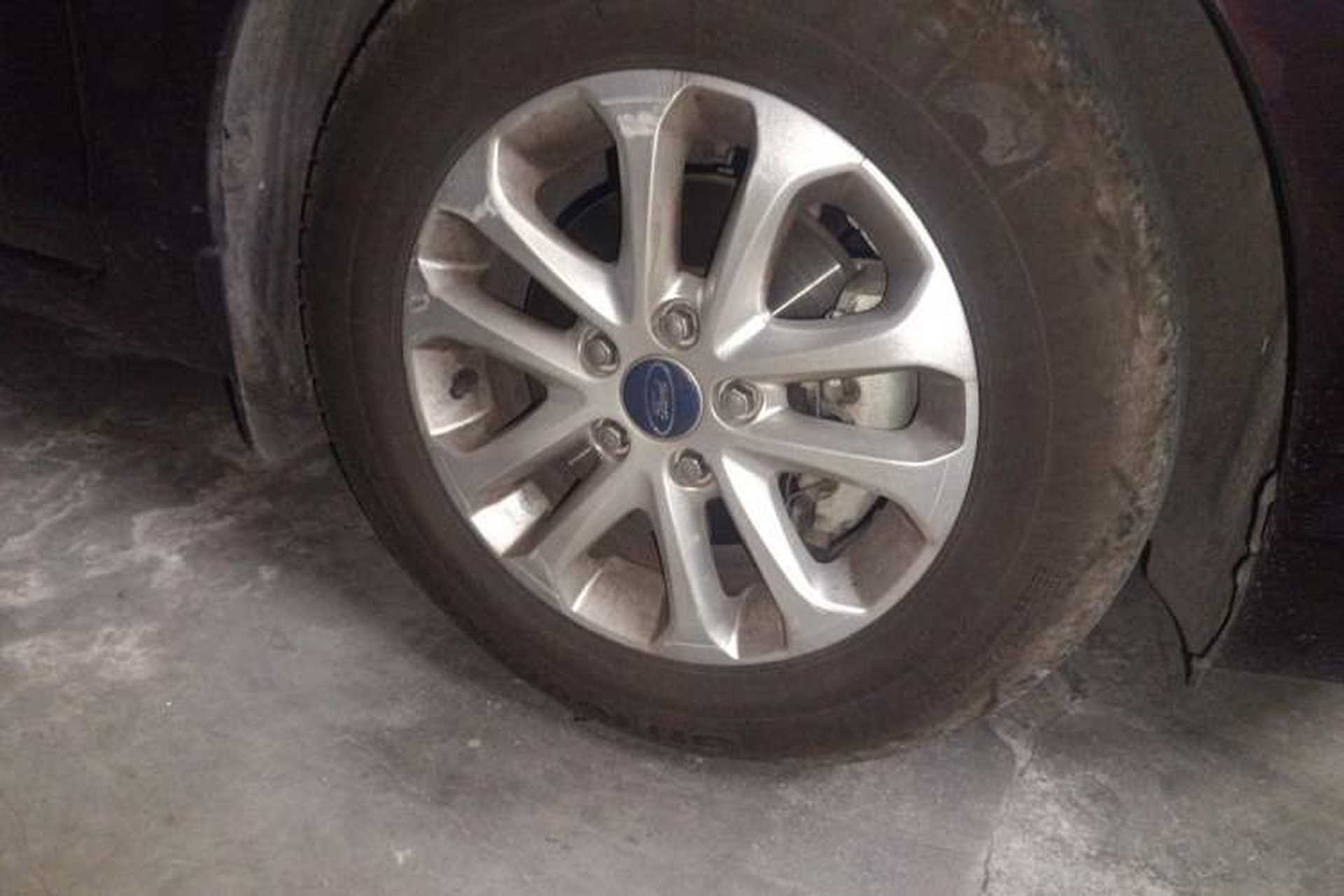 Used Ford Focus 2013 Sedan Classic 1.8L Automatic Millionth Anniversary Edition Right Front Wheel Hub