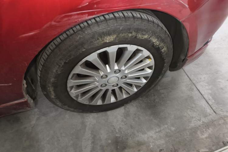 Used Ford Focus 2013 Hatchback Classic 1.8L Automatic Fashion Edition Right Front Wheel Hub
