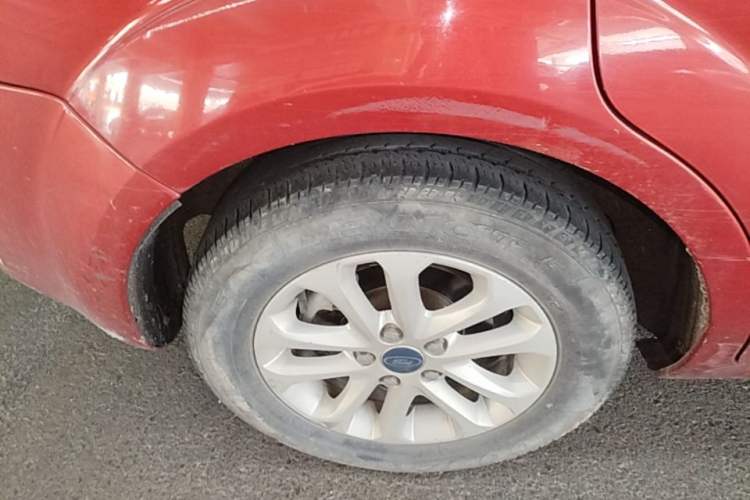 Used Ford Focus 2013 Hatchback Classic 1.8L Automatic Base Model Right Rear Wheel Hub