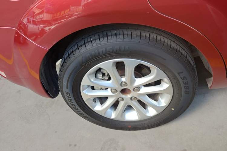 Used Ford Focus 2013 Hatchback Classic 1.8L Automatic Base Model Right Rear Wheel Hub