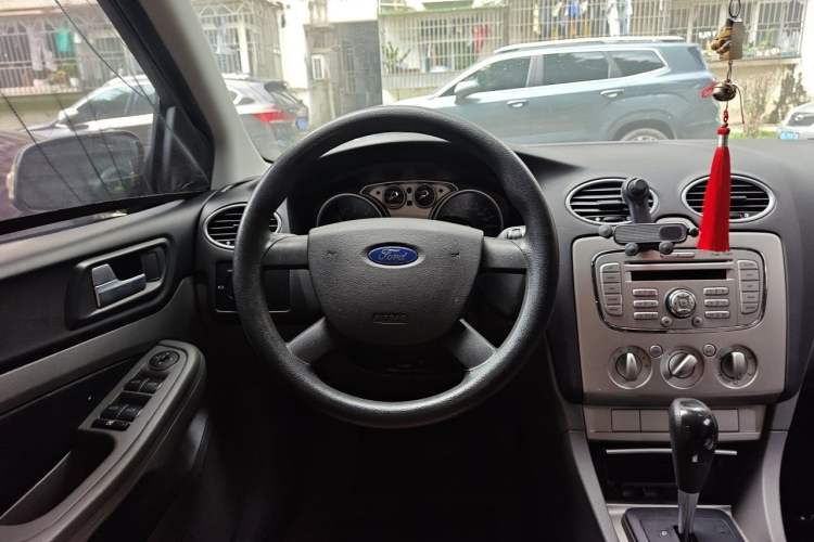 Used Ford Focus 2013 Hatchback Classic 1.8L Automatic Millionth Anniversary Edition Steering Wheel