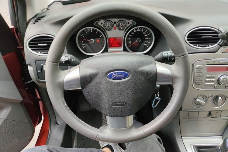 Used Ford Focus 2013 Hatchback Classic 1.8L Manual Base Model Steering Wheel