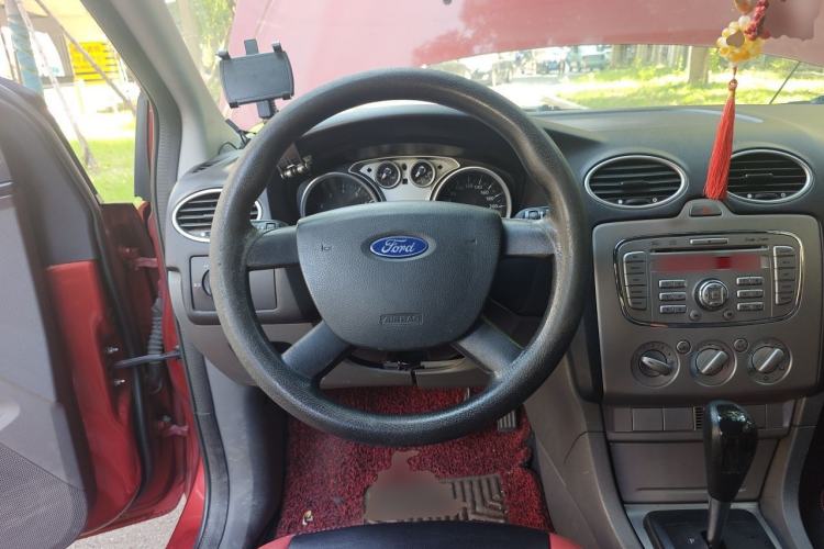 Used Ford Focus 2013 Hatchback Classic 1.8L Automatic Base Model Steering Wheel