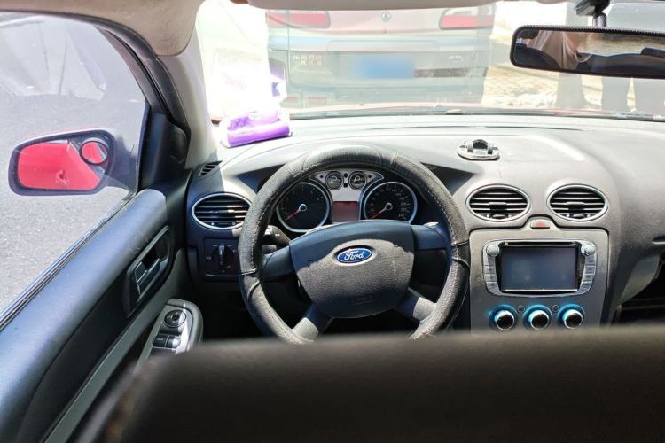 Used Ford Focus 2013 Hatchback Classic 1.8L Manual Base Model Steering Wheel