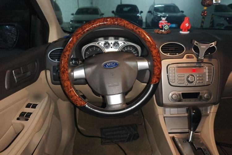Used Ford Focus 2013 Hatchback Classic 1.8L Automatic Fashion Edition Steering Wheel