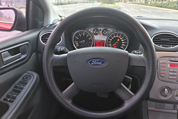 Used Ford Focus 2013 Hatchback Classic 1.8L Automatic Base Model Steering Wheel