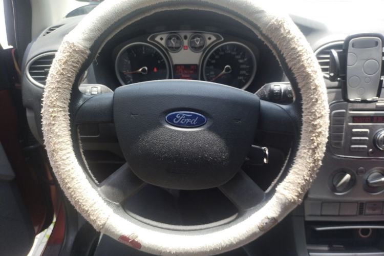 Used Ford Focus 2013 Hatchback Classic 1.8L Manual Base Model Steering Wheel