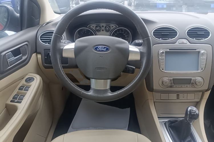 Used Ford Focus 2013 Hatchback Classic 1.8L Manual Fashion Edition Steering Wheel