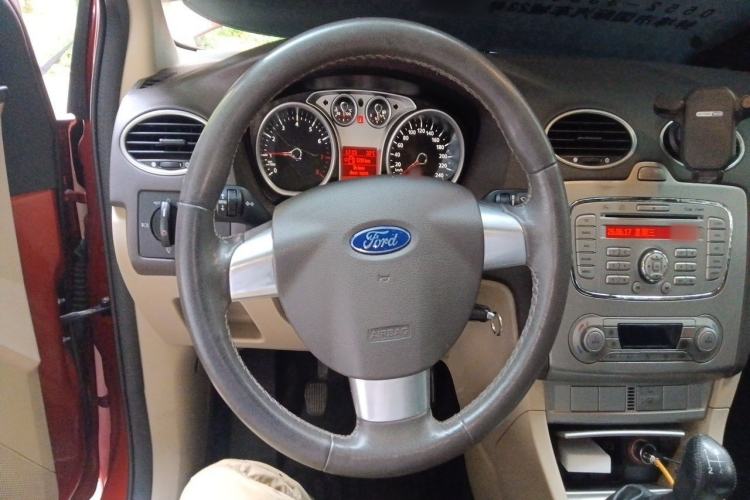 Used Ford Focus 2013 Hatchback Classic 1.8L Manual Fashion Edition Steering Wheel
