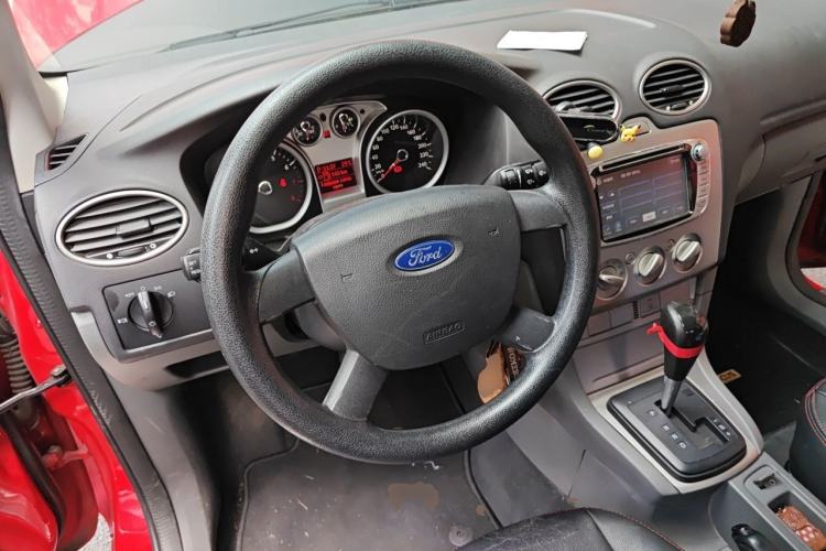Used Ford Focus 2013 Hatchback Classic 1.8L Automatic Base Model Steering Wheel