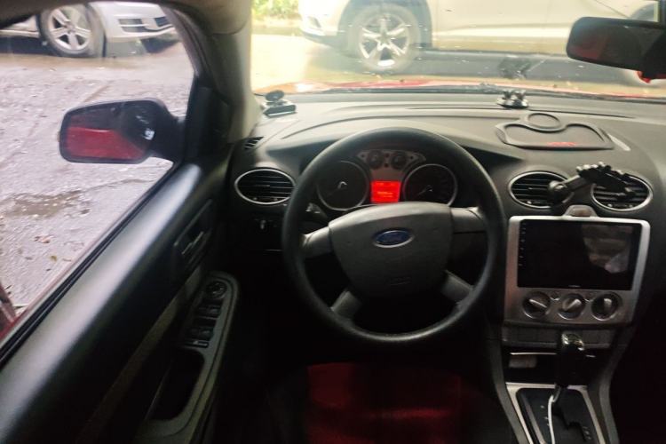 Used Ford Focus 2013 Hatchback Classic 1.8L Automatic Base Model Steering Wheel