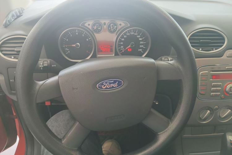 Used Ford Focus 2013 Hatchback Classic 1.8L Automatic Base Model Steering Wheel