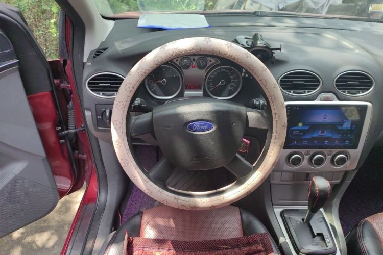 Used Ford Focus 2013 Hatchback Classic 1.8L Automatic Base Model Steering Wheel