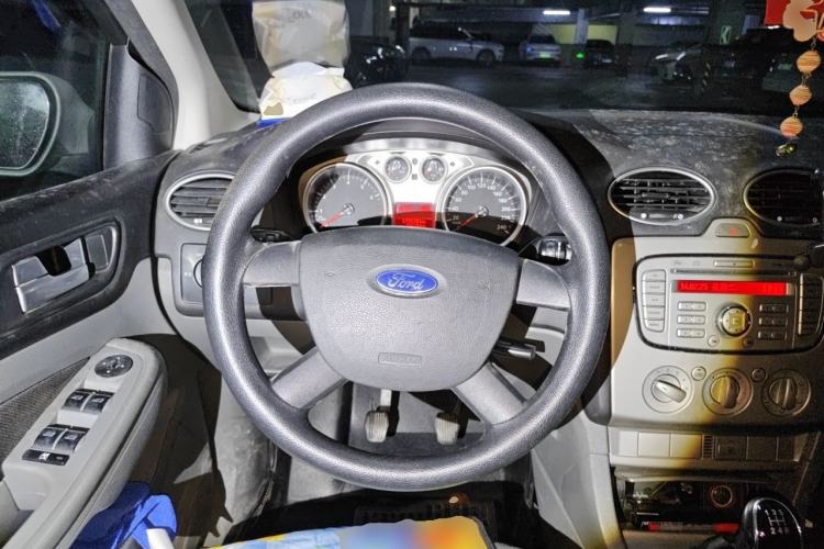 Used Ford Focus 2013 Hatchback Classic 1.8L Manual Base Model Steering Wheel